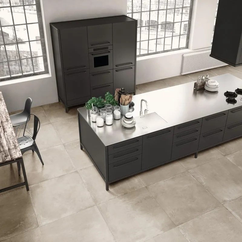 Piastrella da pavimento e rivestimento interno 81 x 81 cm Sp. 9.5 mm rettificato Station in gres porcellanato beige opaco traffico intenso (pei 4/5) R10 1.97 mq