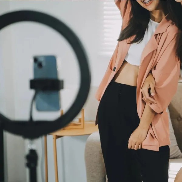 Lampada LED dimmerabile con stativo e supporto per vlog LED/10W/5V 2700-6500K