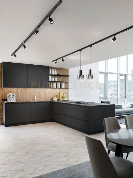 Faretto in alluminio colore nero per binario trifase 1 luce attacco...