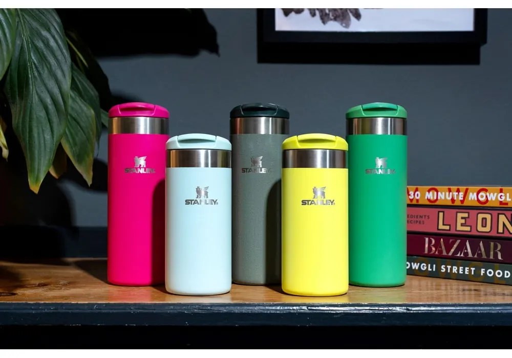 Tazza termica verde in acciaio inox 470 ml AeroLight™ Transit Hammer Tone Green – Stanley