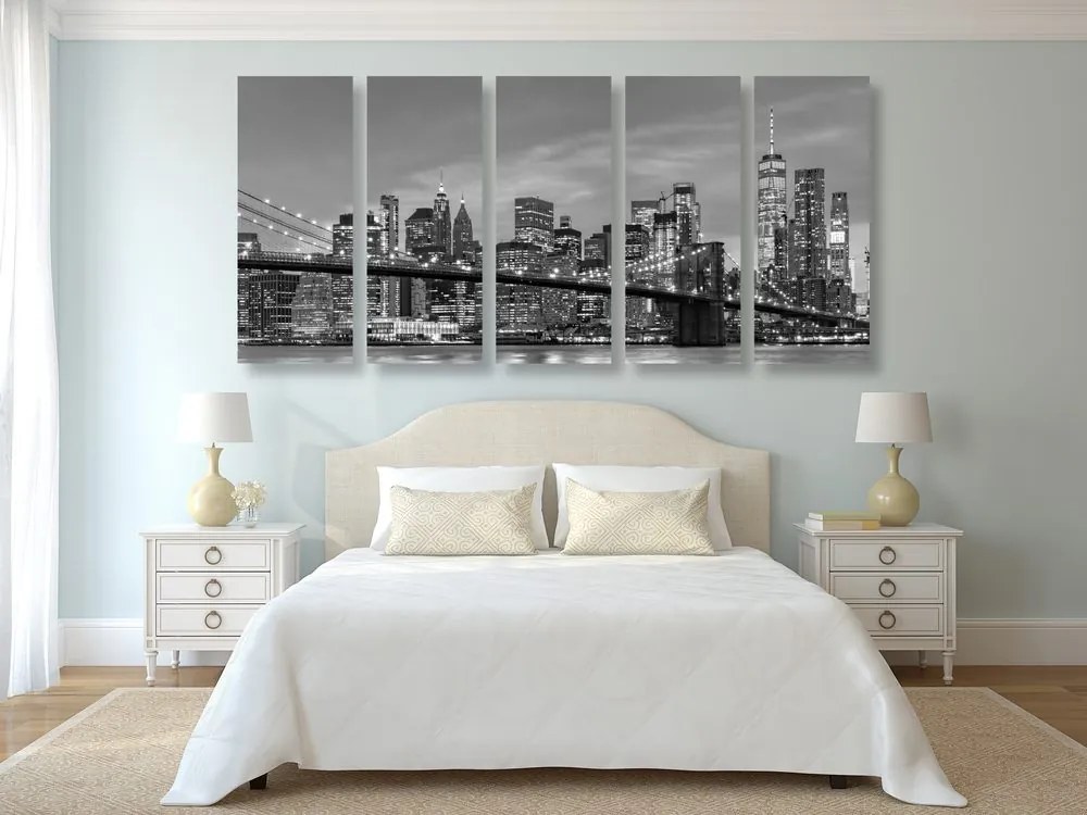 Quadri 5 pezzi – Ponte affascinante a Brooklyn in bianco e nero