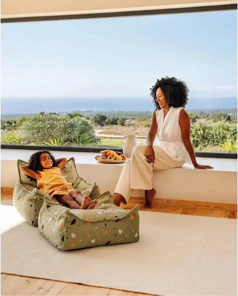 Pouf a sacco per bambini verde con rivestimento in bouclé e ciniglia Terrazzo Square – Wigiwama