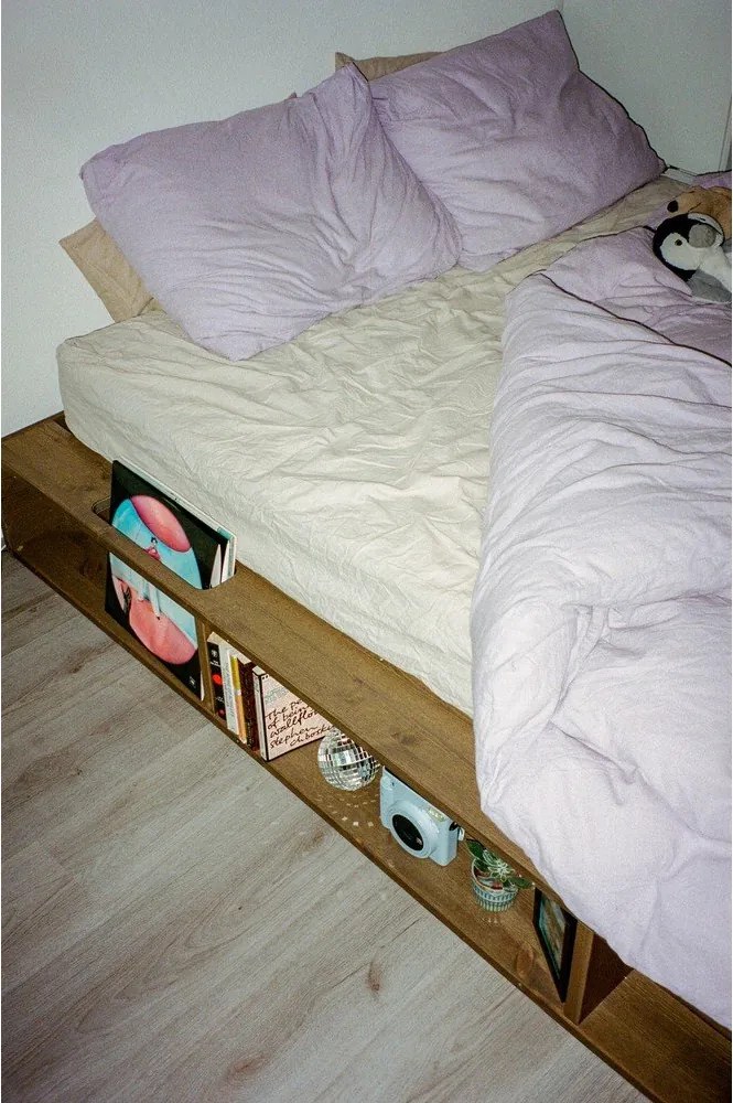 Letto matrimoniale marrone in legno di pino con griglia 140x200 cm Ziggy - Karup Design