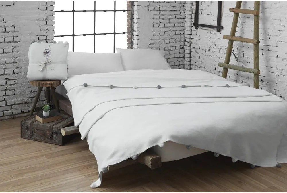 Copriletto color crema in vello 150x200 cm Pom Pom – Mijolnir