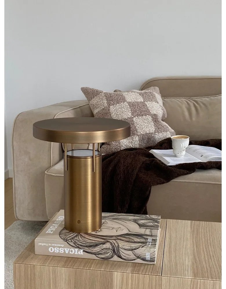 Lampada da tavolo dimmerabile a LED in bronzo con paralume in metallo (altezza 28 cm) BringMe - Hübsch