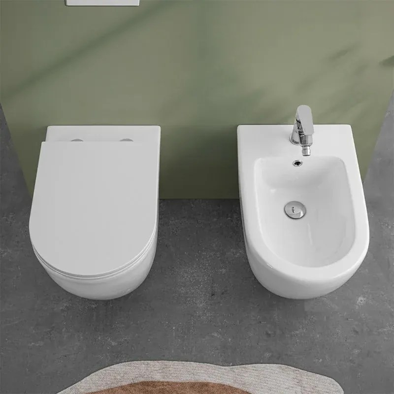 Wc filomuro con brida e scarico traslato a parete o a pavimento Flan