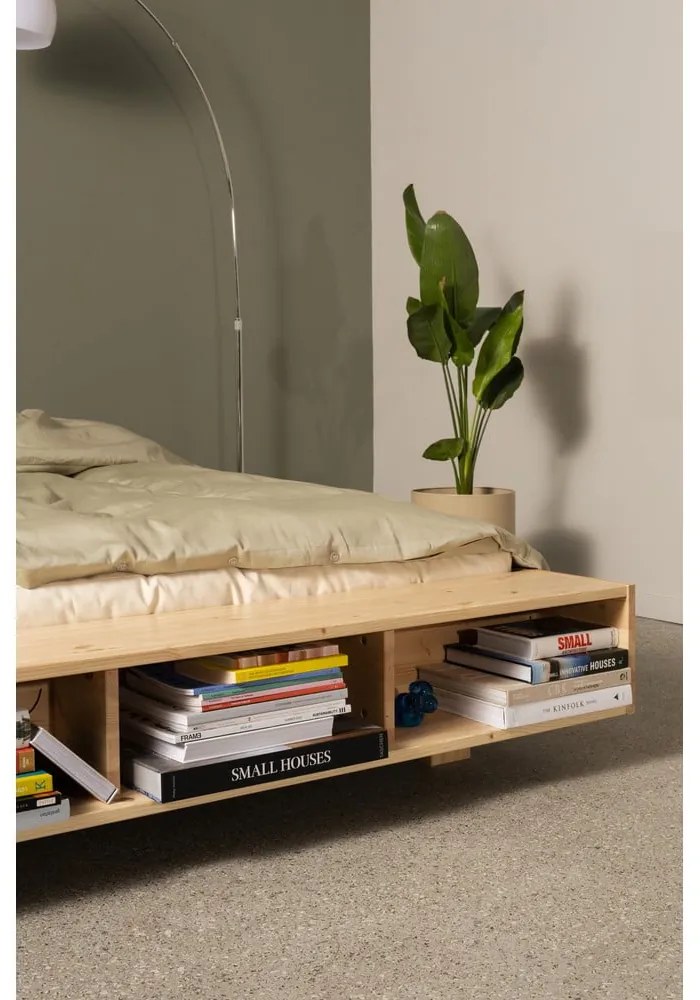 Letto matrimoniale di colore naturale in pino massiccio con rete inclusa 140x200 cm Merge – Karup Design