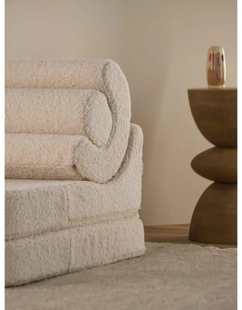 Poltrona per bambini color crema con rivestimento in bouclé Flipster – Wigiwama