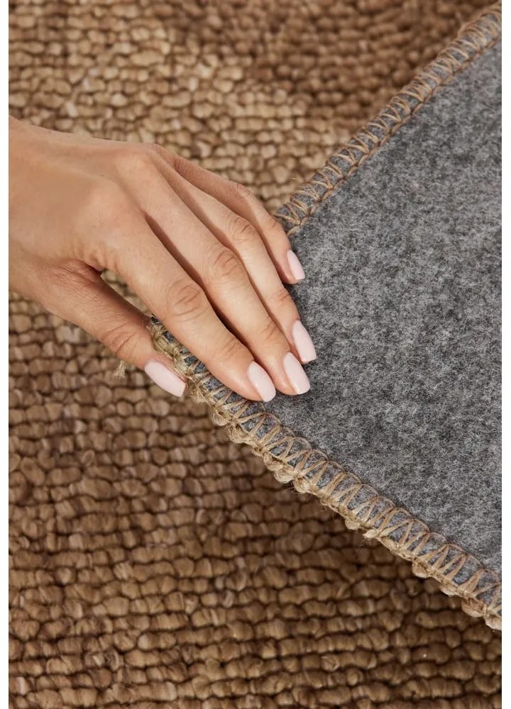Passatoia in marrone chiaro lavabile 80x240 cm Rocco Caramel – Elle Decoration