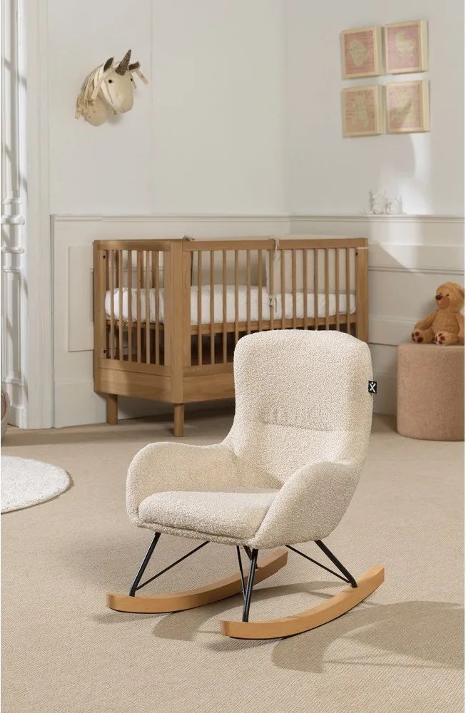 Poltrona per bambini a dondolo beige con rivestimento in bouclé Rocky – Vipack