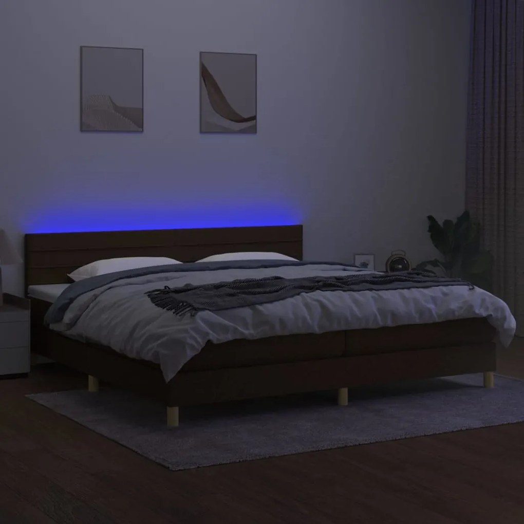 Letto a Molle Materasso e LED Marronescuro 200x200cm in Tessuto