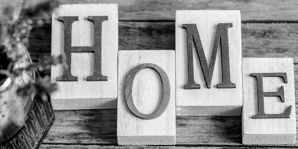 Quadro su tela – Lettere Home in bianco e nero