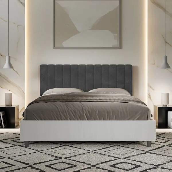 Letto contenitore da 160x200 in legno bianco e testata in microfibra grigio Kaia
