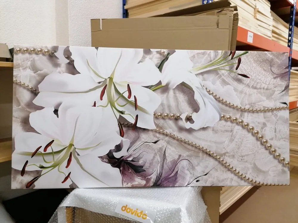 Stampa su tela – Giglio bianco con perle