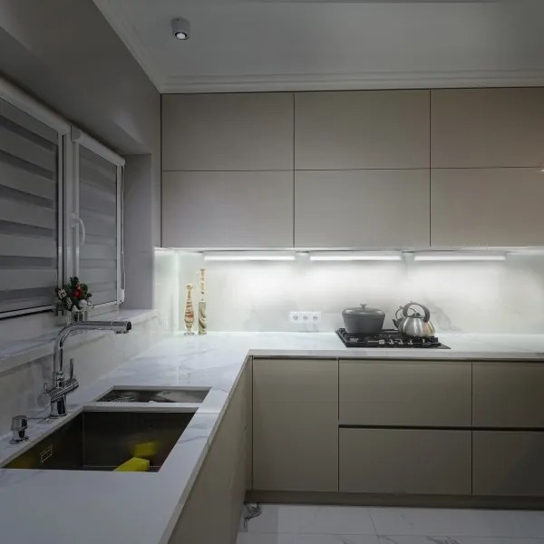 Solight WO203-30 - Lampada LED sottopensile LED/4W/230V 4100K 28 cm