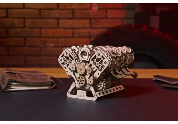 Ugears - Puzzle meccanico 3D in legno Motore V8