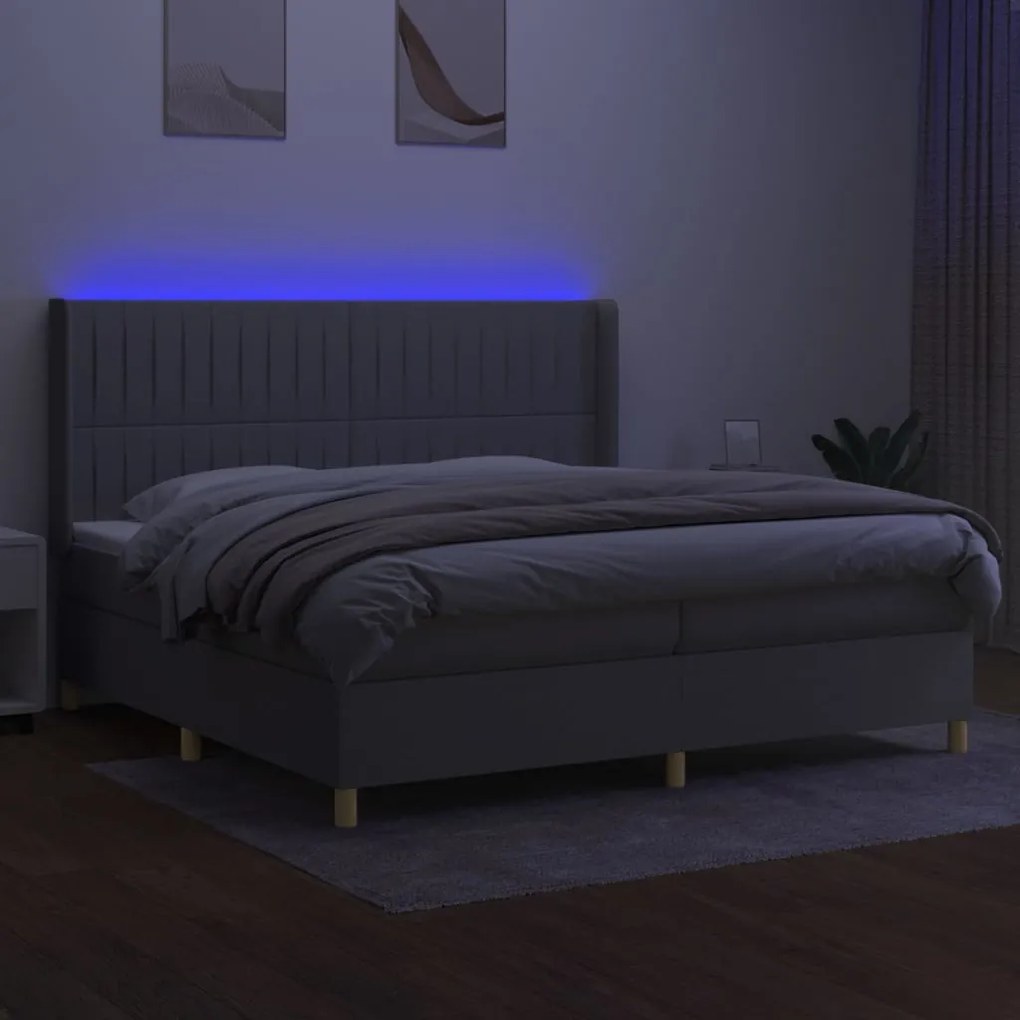 Letto a molle materasso e led grigio chiaro 200x200 cm tessuto