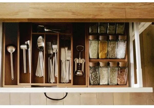 WENKO 54950100 - Portaspezie ANNI 38x20 cm, marrone