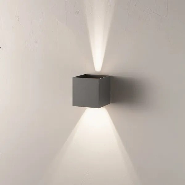 Applique in alluminio per esterni 10x10 cm Antracite con alette regolabili CUBE