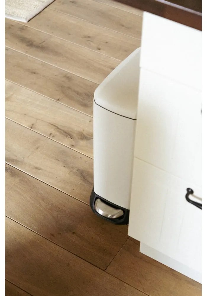 Cestino per la spazzatura color crema in acciaio con pedale 12 l Design – Wenko