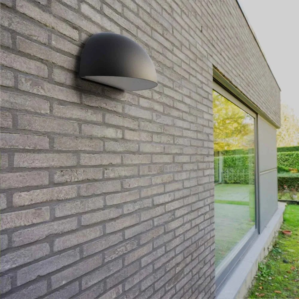 Applique Curva Monodirezionale con base E27, IP54 Nera - Serie BRINA Base E27