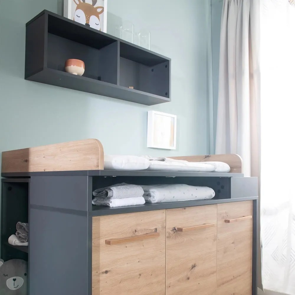 Cassettiera bassa per bambini in rovere con fasciatoio in colore antracite-naturale 118x103 cm Lenn - Roba