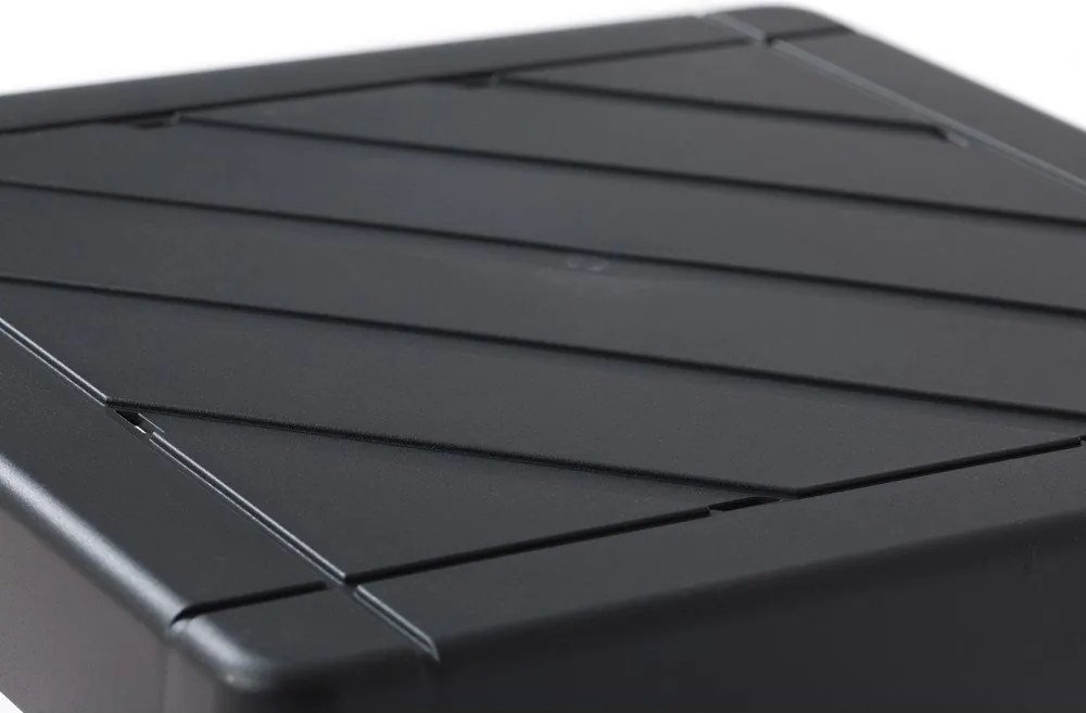 Tavolino da giardino in plastica 39x39 cm Pop – Toomax