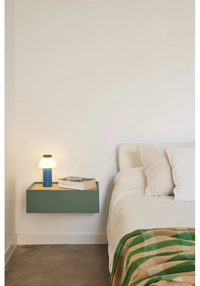 Comodino verde con piano effetto rovere da parete Arista – Teulat