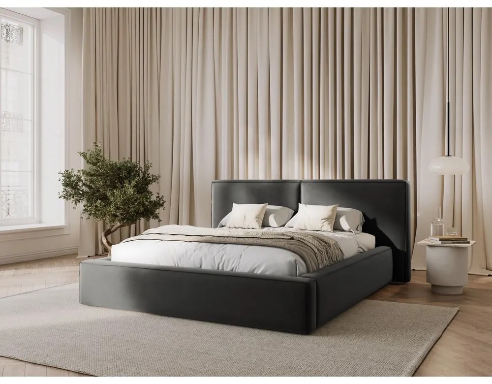 Letto matrimoniale imbottito grigio in velluto con contenitore con rete inclusa 200x200 cm Arendal – Cosmopolitan Design