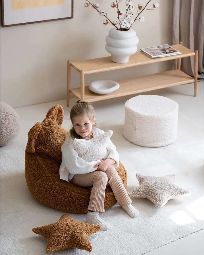 Pouf per bambini color crema con rivestimento in bouclé – Wigiwama