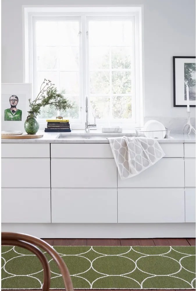 Passatoia da interno/esterno verde scuro 70x200 cm Boo Dark Olive – Pappelina