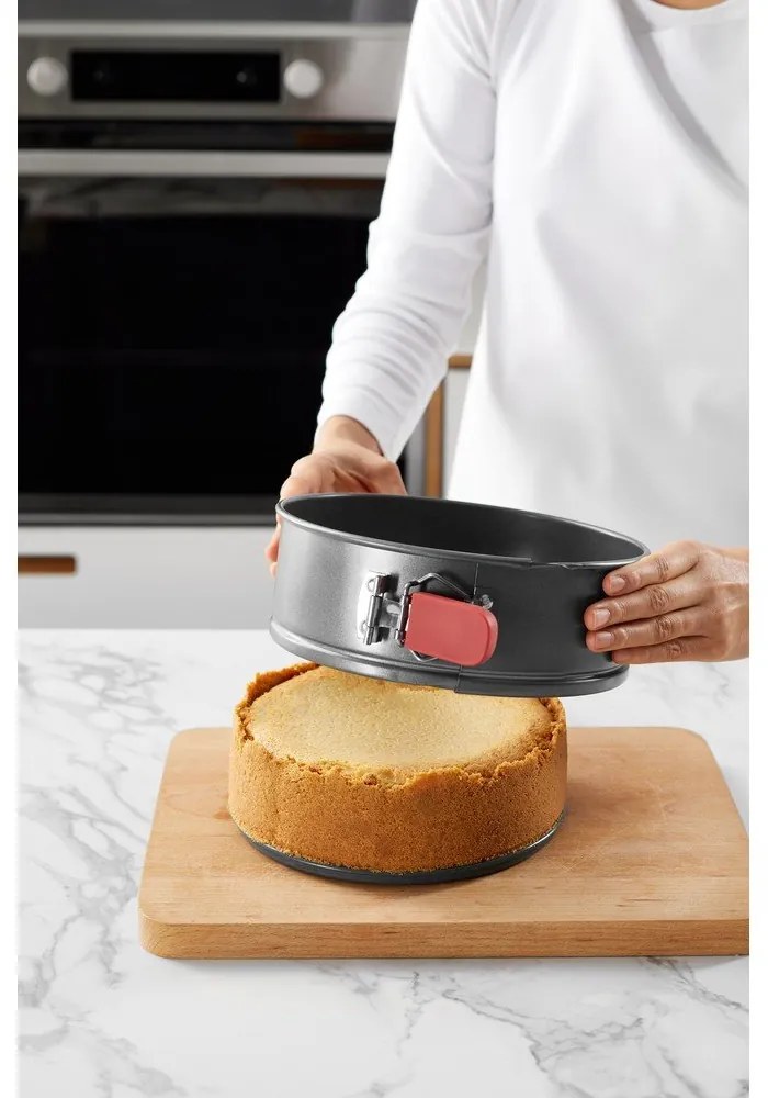 Stampo da forno in acciaio adatto per torta ø 24 cm – Lékué