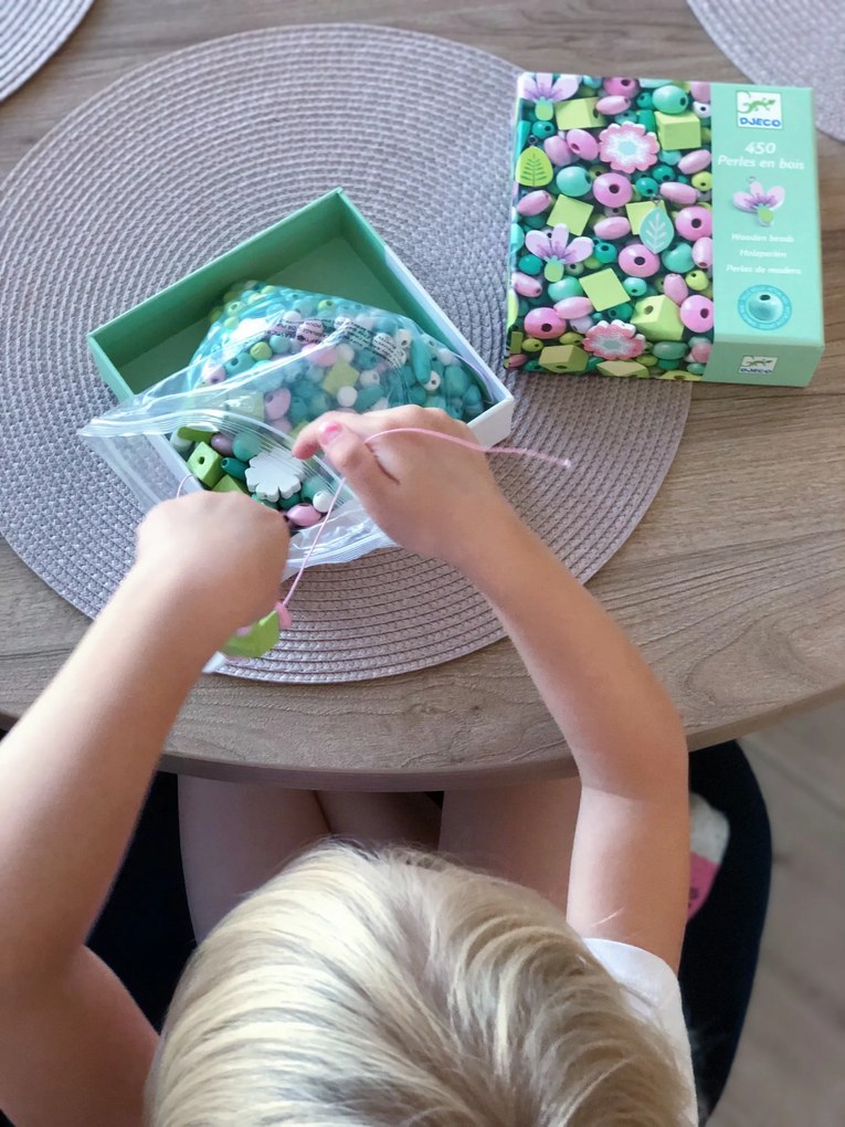 Perline in legno - foglie e fiori