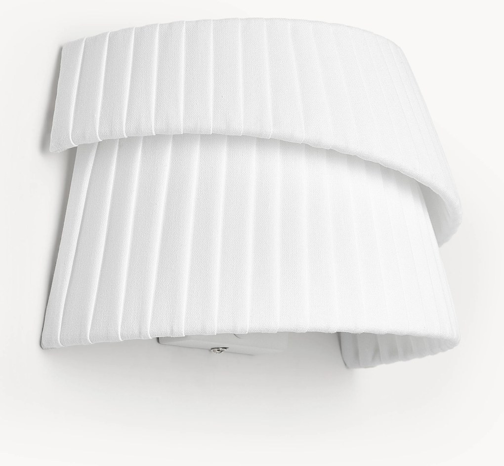 Applique con paralume asimmetrico Nyla