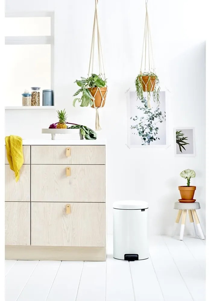 Bidone in acciaio bianco da 20 l NewIcon - Brabantia