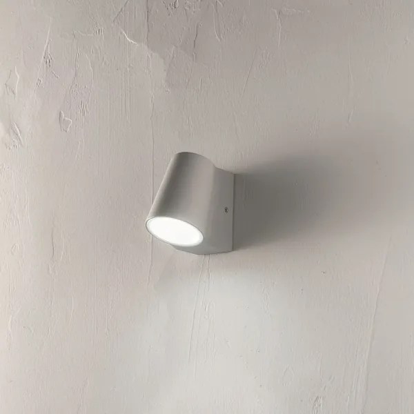 Applique OWEN per esterni LED in alluminio Silver e diffusore in vetro 8x12 cm