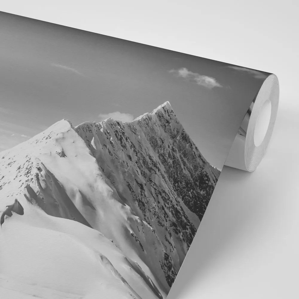 Carta da parati – Montagne innevate in bianco e nero