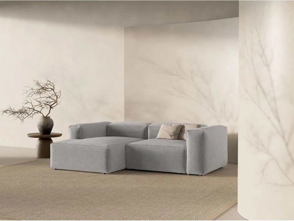 Divano angolare grigio chiaro (con penisola a sinistra/con chaise lounge) Bergamo – Cosmopolitan Design