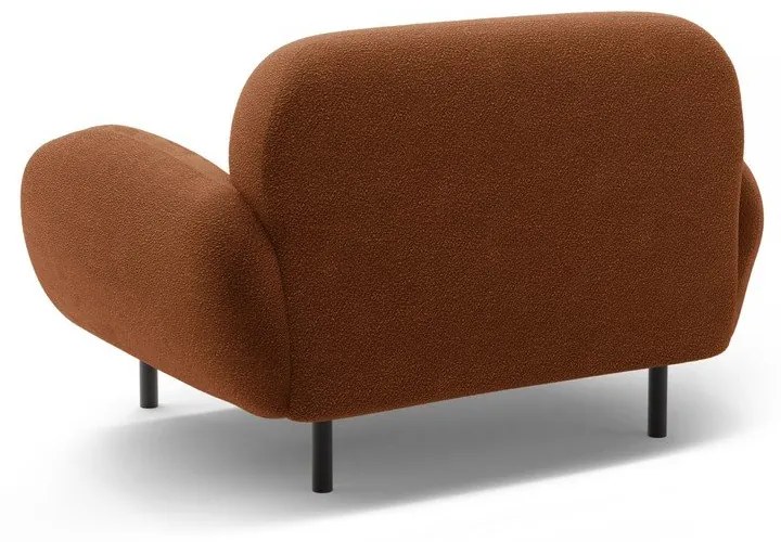 Poltrona color terracotta con rivestimento in bouclé Poppy – Micadoni