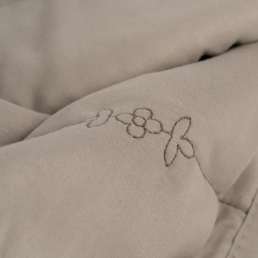 Copriletto grigio tortora con rivestimento trapuntato 240x260 cm – Ixia