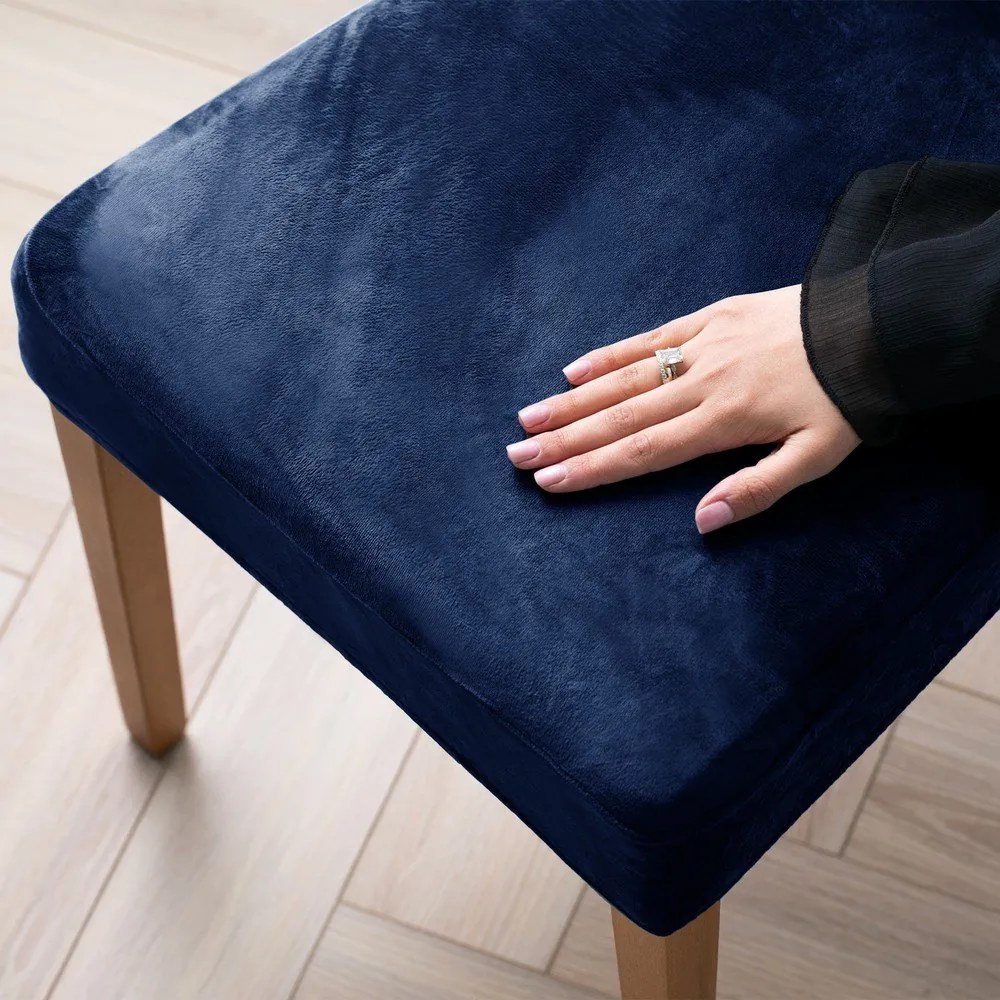 Set di coprisedia blu con rivestimento elastico per sedie 4 pz 48 cm Sento – Restilo