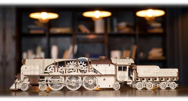 Ugears - 3D puzzle meccanico in legno V-Express locomotiva a vapore con carrello