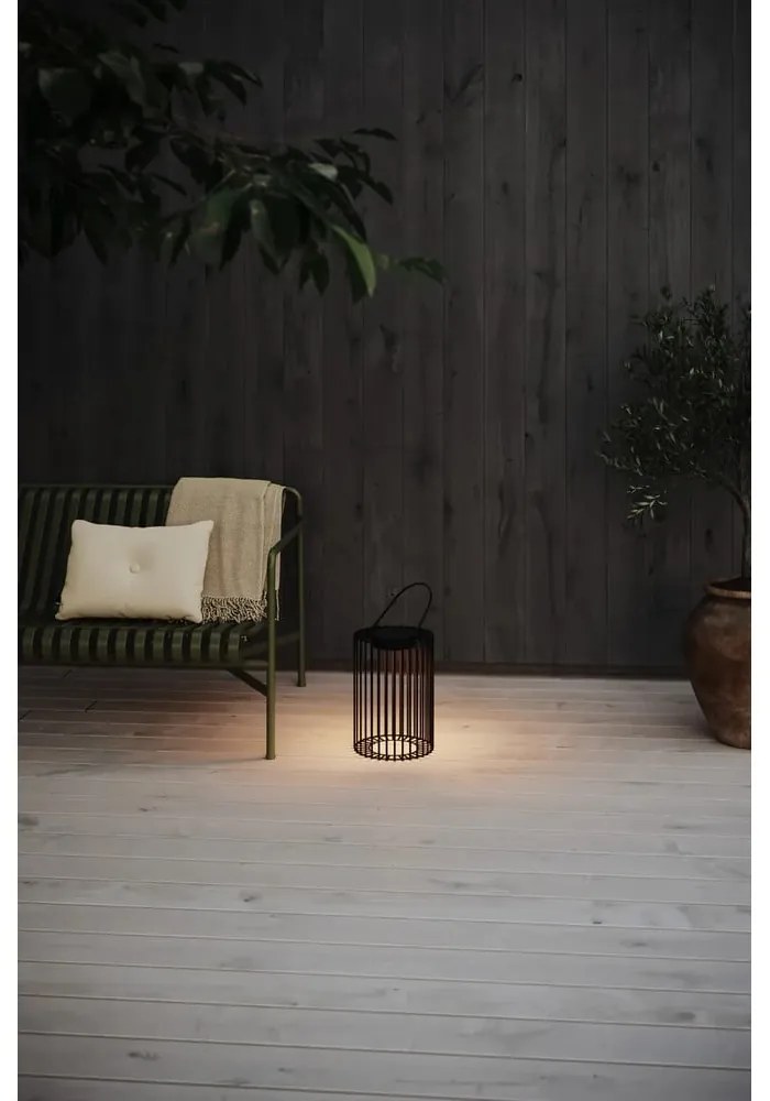 Lanterna a LED nera con alimentazione a pannelli solari e con ricarica USB da esterno (altezza totale 54 cm) Cavia – Markslöjd