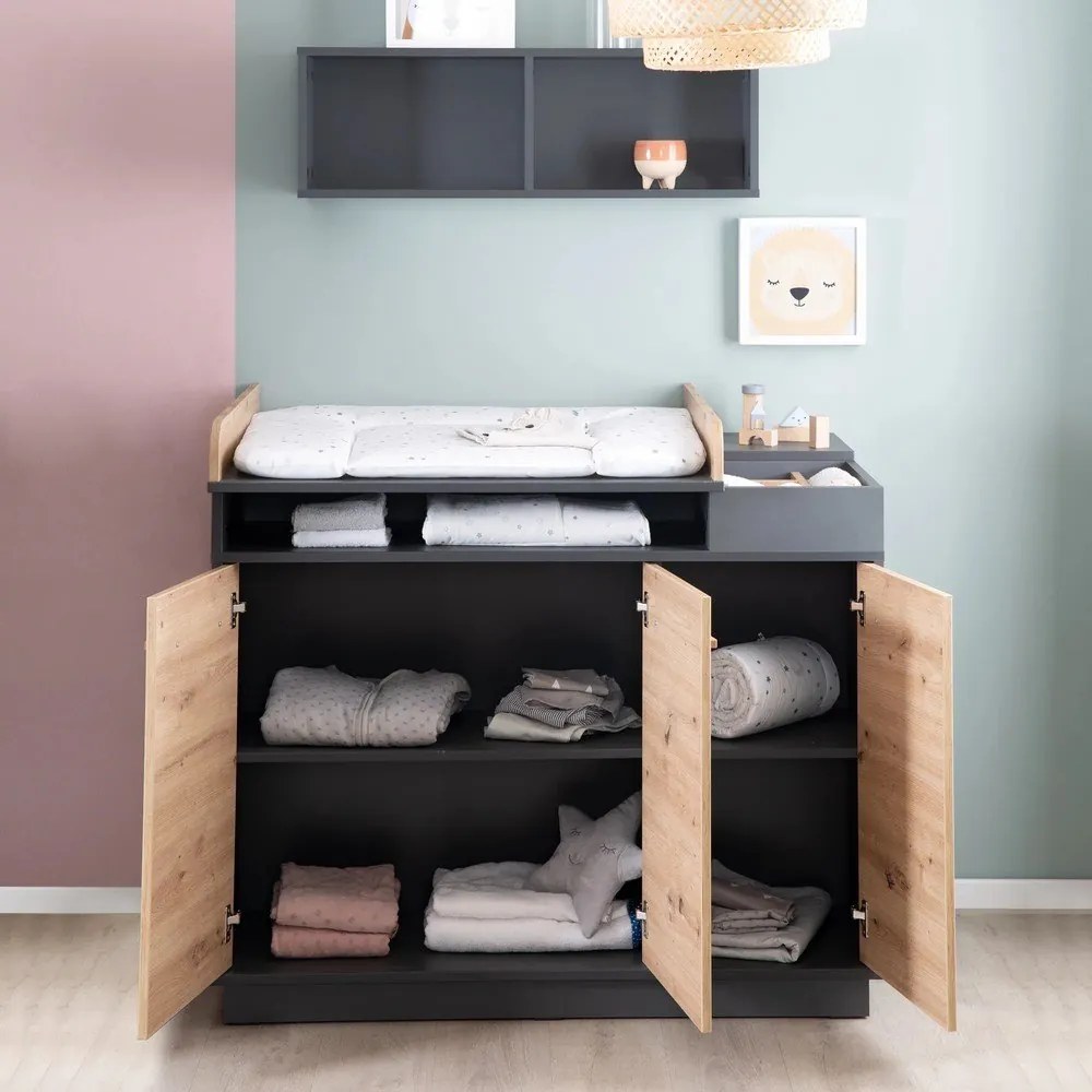 Cassettiera bassa per bambini in rovere con fasciatoio in colore antracite-naturale 118x103 cm Lenn - Roba