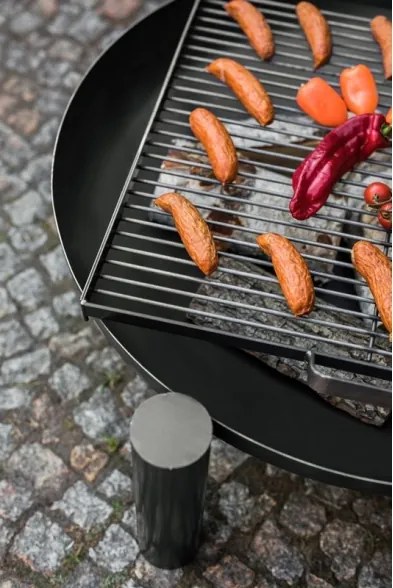 Barbecue Artigianale Con Braciere In Ferro E Griglia Sospesa Su Treppiede Palma 80 Cm Cook King