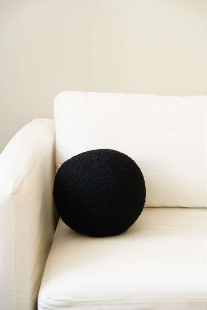 Cuscino decorativo in bouclé ø 20 cm Top – Mioli Decor