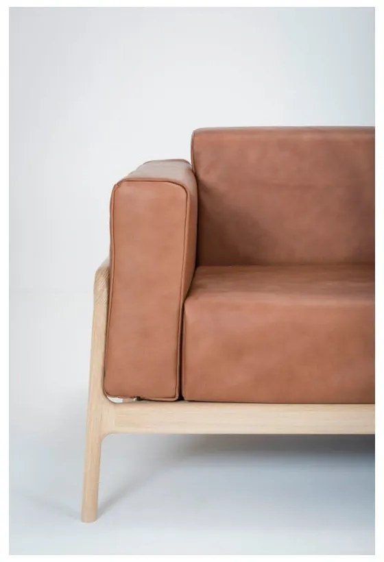 Divano in pelle di bufalo marrone cognac con struttura in rovere massiccio, 210 cm Fawn - Gazzda