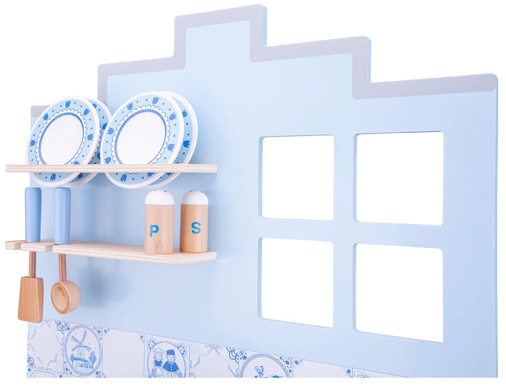 Cucina romantica in legno - blu chiara