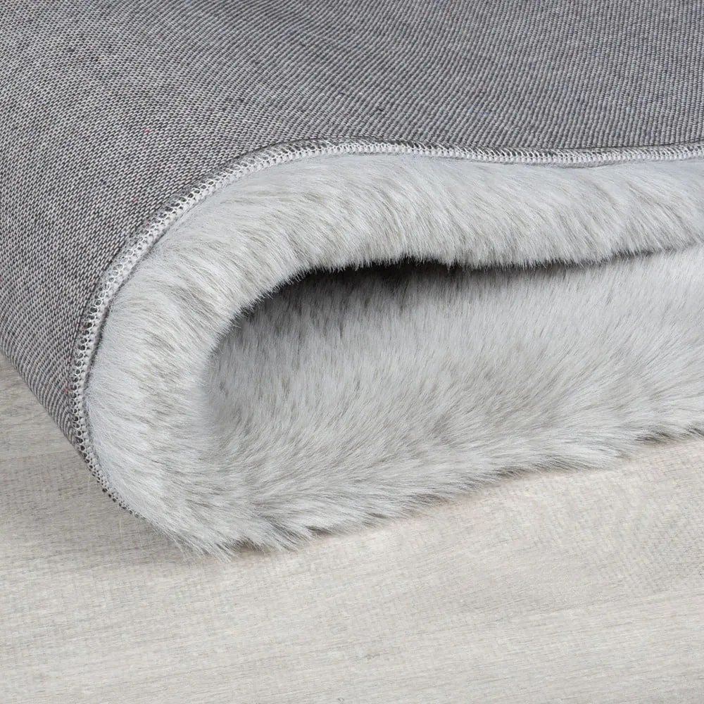 Tappeto in pelliccia sintetica grigio chiaro 200x290 cm Ivy Luxury Fur - Flair Rugs