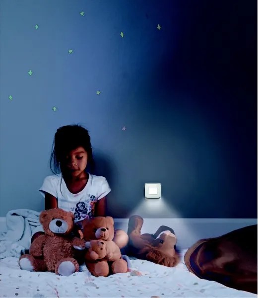 Osram - Lampada notturna LED con sensore crepuscolare LUNETTA LED/0,2W/230V